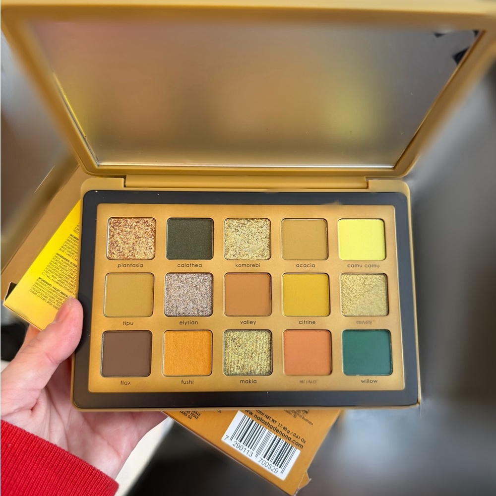 Natasha Denona YUCCA pallet